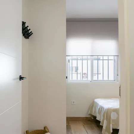 Acogedora Casa Junto Al Mar ,cerca Del Centro Urbano
