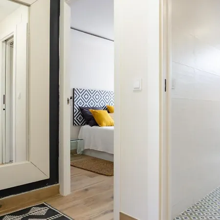 Acogedora Casa Junto Al Mar ,cerca Del Centro Urbano