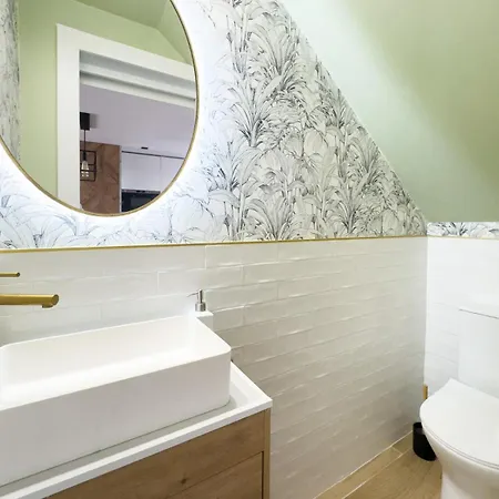 Апартаменты Acogedora Casa Junto Al Mar ,cerca Del Centro Urbano Малага